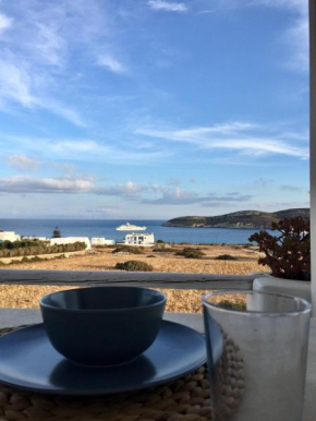 Beachfront Antiparos Apartment | 2 Bedrooms | Apartment Niamos | Beautiful Sea Views | Agios Georgios